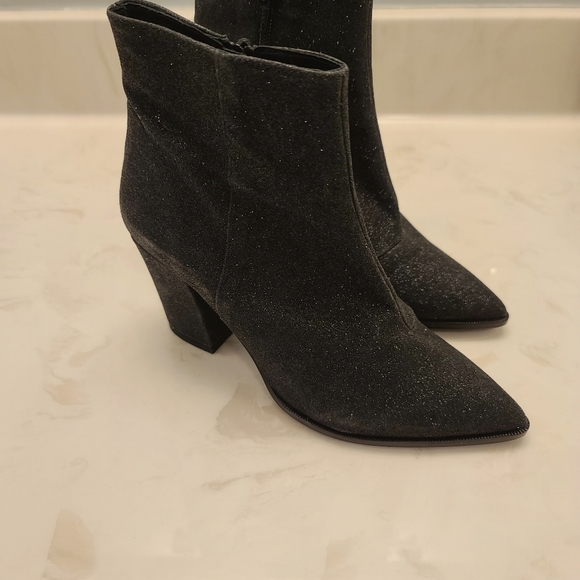 Renvy boots - Picture 1 of 8